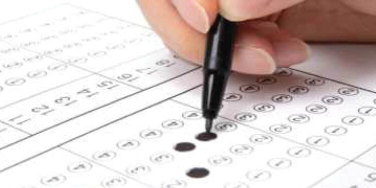 NEET परीक्षा में होंगे बड़े बदलाव! JEE की तर्ज पर कंप्यूटर मोड और OMR खत्म? सरकार ने बताया पूरा प्लान
