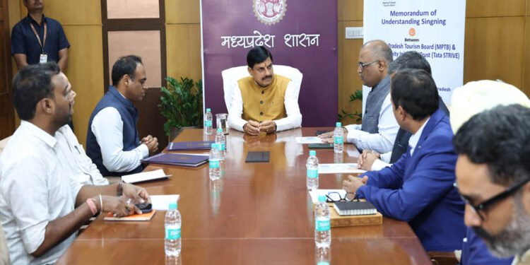 मुख्यमंत्री डॉ. यादव की गरिमामयी उपस्थिति में मध्यप्रदेश पर्यटन बोर्ड और टाटा स्ट्राइव के मध्य हुआ एमओयू