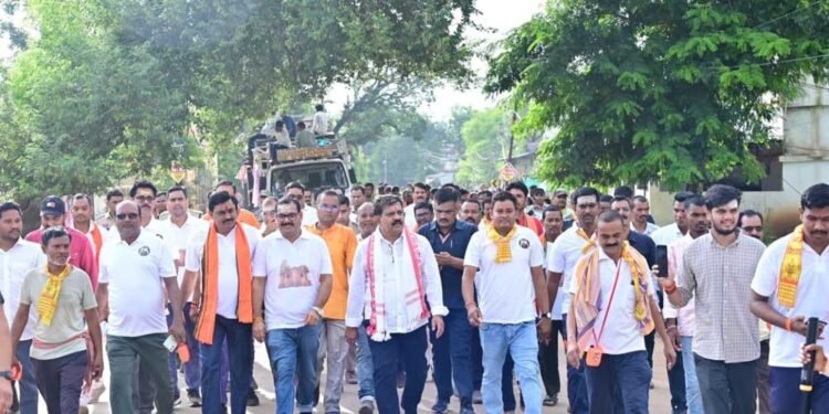 हर-हर महादेव और बोल-बम के जयघोष के साथ निकली भोरमदेव पदयात्रा, शिवमय हुआ कबीरधाम