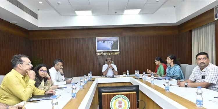मुख्य सचिव की अध्यक्षता में शहरी गैस वितरण नीति के तहत राज्य स्तरीय निगरानी समिति की बैठक सम्पन्न