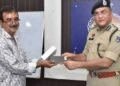 CG पुलिस ने लौटाए 60 लाख रुपये के 200 खोए मोबाइल, चेहरों पर लौटी मुस्कान