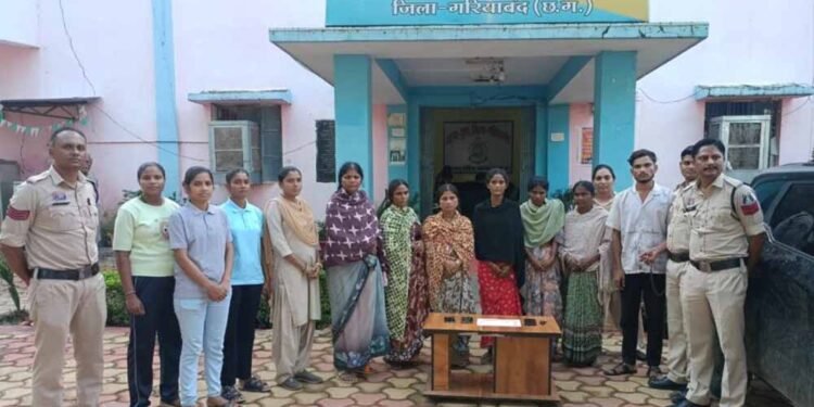 CG में नागपुर की महिला चोर गैंग का पर्दाफाश, 7 महिलाएं गिरफ्तार; कार से करती थीं रेकी