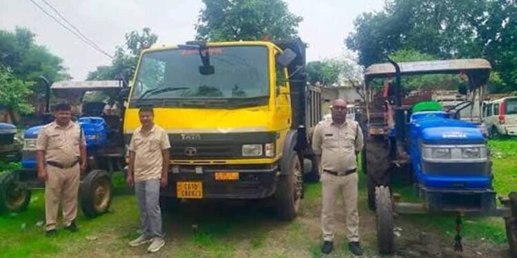दुर्ग में अवैध खनिज परिवहन पर बड़ी कार्रवाई, वाहनों पर लगाया गया जुर्माना