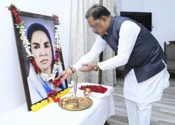मुख्यमंत्री  साय ने छत्तीसगढ़ की प्रथम महिला सांसद और समाज सेविका मिनीमाता जी की पुण्यतिथि पर किया नमन