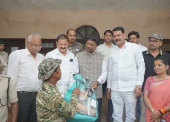मानव-हाथी द्वंद्व कम करने में हाथी मित्र दल की भूमिका महत्वपूर्ण- वन मंत्री केदार कश्यप