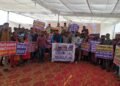 भोपाल में बिजली विभाग के हजारों आउटसोर्स कर्मचारियों का प्रदर्शन, संविदा दर्जा और ₹50 लाख बीमे की मांग