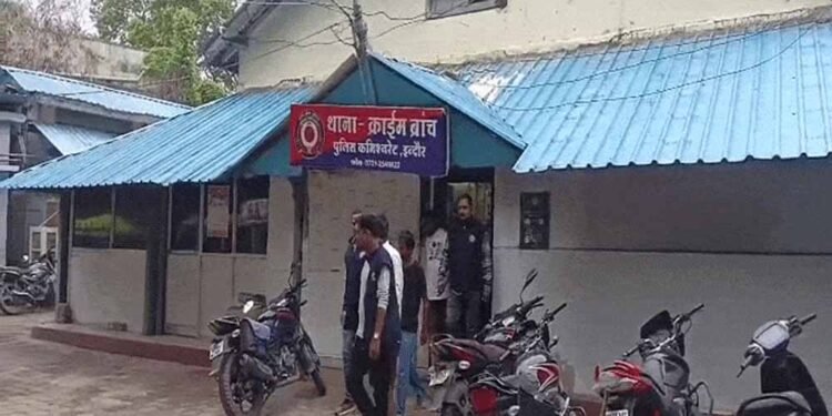 इंदौर क्राइम ब्रांच का बड़ा एक्शन, साइबर ठगी के लिए सिम सप्लाई करने वाला नेटवर्क पकड़ा; 3 गिरफ्तार