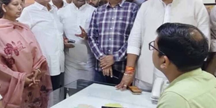 राहुल गांधी के इंदौर कार्यक्रम की तैयारी तेज, नगर निगम से अनुमति लेने पहुंचे कांग्रेस नेता
