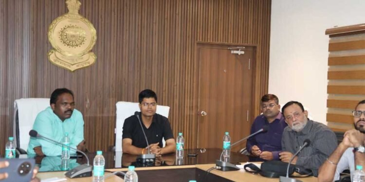माओवाद के साये से पुलिस की वर्दी तक: अर्जुन की प्रेरक कहानी