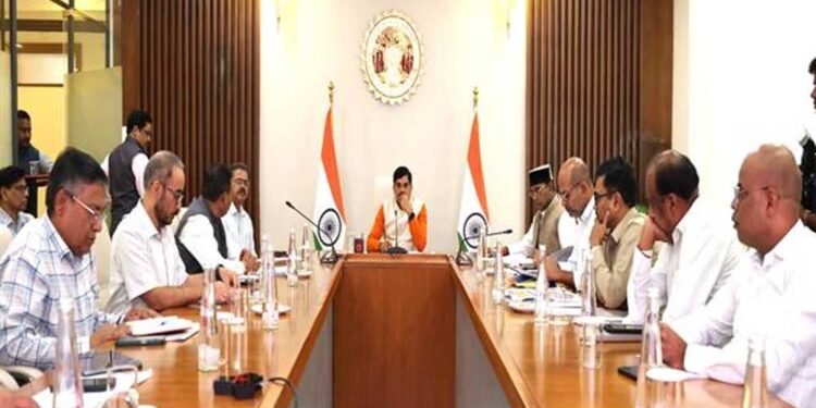 प्रदेश में बनी दो हजार नयी दुग्ध सहकारी समितियां
