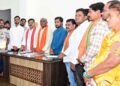 उप मुख्यमंत्री विजय शर्मा ने कवर्धा के हितग्राहियों को सौंपे पीएम आवास योजना शहरी 2.0 के स्वीकृति पत्र