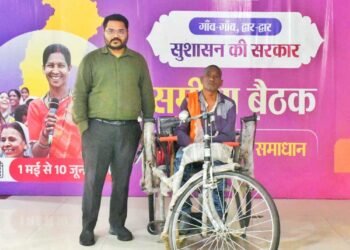 एक आवेदन से आसान हुई दिव्यांग अशोक की राह, आवेदन के दिन ही मिली ट्राईसायकल
