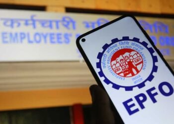 EPFO ने बदले PF से जुड़े 8 नियम, पैसा निकालने से नॉमिनेशन और क्लेम तक बड़ा अपडेट