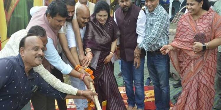जनता की अपेक्षाओं को पूर्ण करना और क्षेत्र का सर्वांगीण विकास हमारी सर्वोच्च प्राथमिकता : राज्यमंत्री गौर