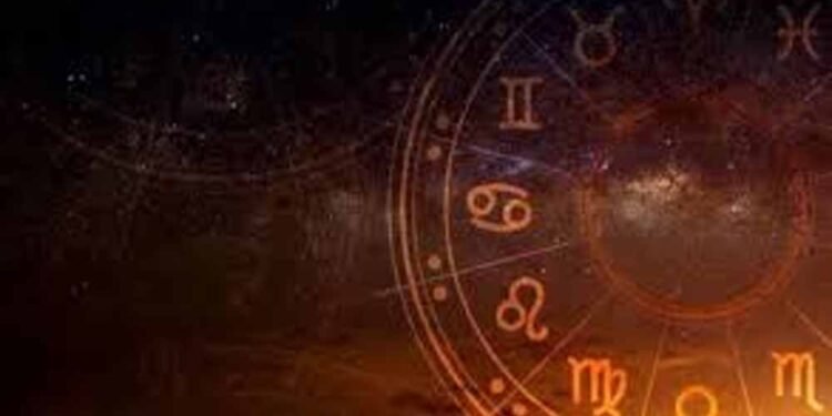 आज का राशिफल 22 अगस्त: : 12 राशियों के लिए कैसा रहेगा दिन, जानें किसे मिलेगा खुशियों का साथ