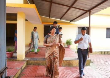 बालिकाओं की सेहत से खिलवाड़ नहीं आयोग का सख्त संदेश