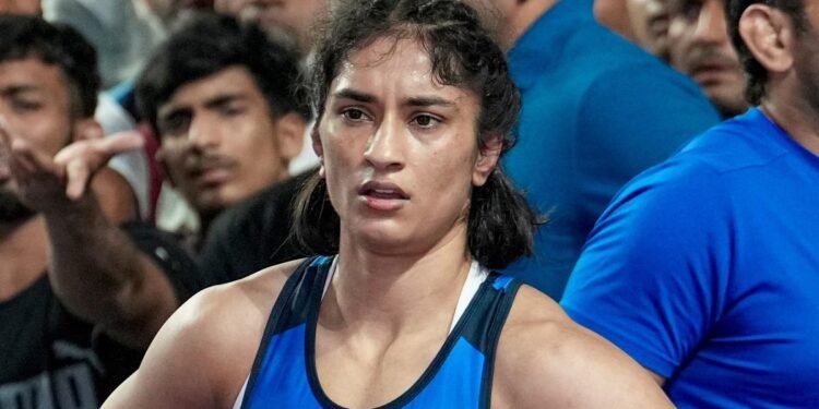 विनेश फोगाट को बड़ा झटका, दिल्ली HC ने वर्ल्ड चैंपियनशिप ट्रायल में उतरने से रोका