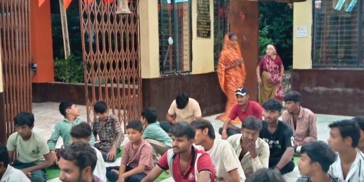 झकनावदा में विश्व हिंदू परिषद का स्थापना दिवस हर्षोल्लास के साथ मनाया
