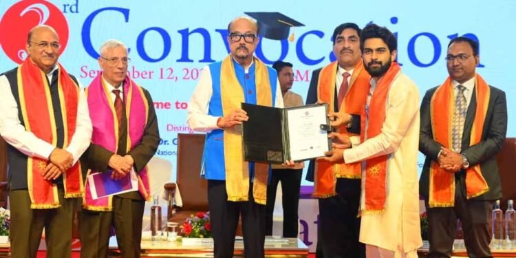 डिजिटल एडिक्शन आज किसी भी अन्य एडिक्शन से अधिक खतरनाक – राज्यपाल डेका