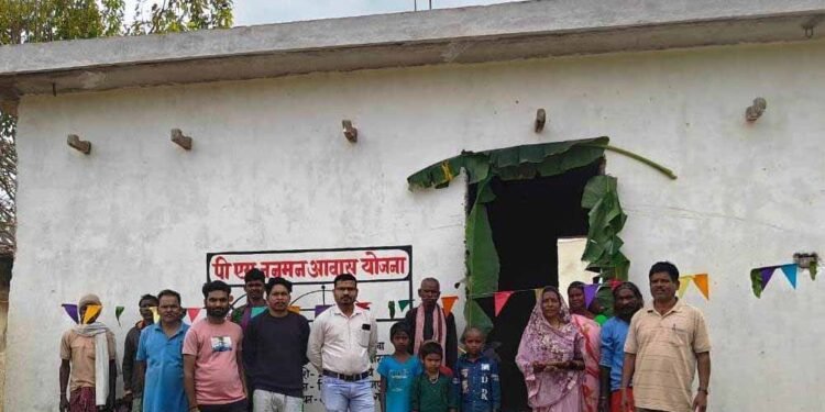बलरामपुर जिले के 6 हजार 968 परिवारों को मिला अपना पक्का आशियाना