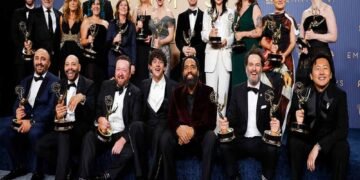 Emmy Awards 2026 Winners: ड्रामा-कॉमेडी में किसने मारी बाजी? जीन स्मार्ट ने रचा इतिहास, टॉम हॉलैंड ने किया डेब्यू