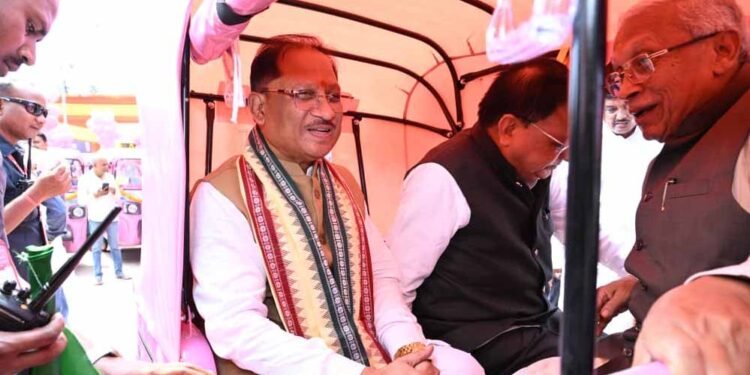 विश्वकर्मा जयंती पर राज्य स्तरीय श्रमिक महासम्मेलन में मुख्यमंत्री ने श्रमिक हित में की तीन महत्वपूर्ण घोषणाएं