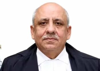 पूर्व हाईकोर्ट जस्टिस का बड़ा ऐलान, PM फंड में देंगे ₹1 करोड़; पत्नी संग करेंगे देहदान