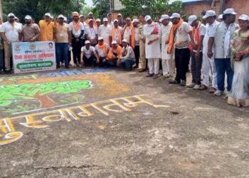 सेवा एवं समर्पण अभियान के तहत शाहपुरा में वृक्षारोपण, पर्यावरण संरक्षण का लिया संकल्प