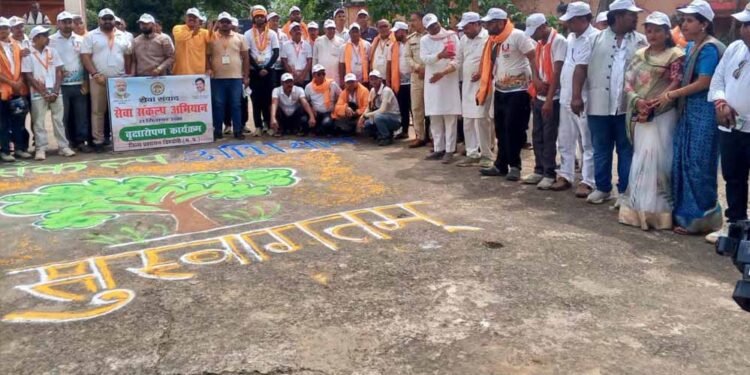 सेवा एवं समर्पण अभियान के तहत शाहपुरा में वृक्षारोपण, पर्यावरण संरक्षण का लिया संकल्प