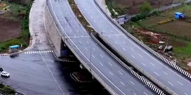 MP में 2 एक्सप्रेसवे बदलेंगे सफर का नक्शा, भोपाल से दिल्ली सिर्फ 7 घंटे में पहुंचने का दावा