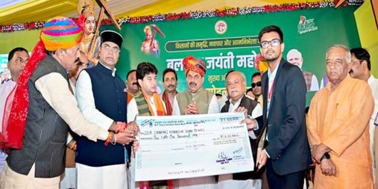 जिनके हाथ में हल, वही है देश का असली बल : मुख्यमंत्री डॉ. यादव
