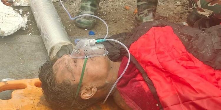 नेपाल में तबाही के 9 दिन बाद सुरंग से आई आवाज, रेस्क्यू टीम ने 2 लोगों को जिंदा निकाला