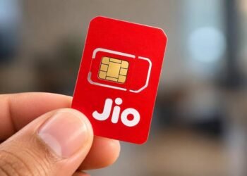 Jio का ₹3,599 वाला धांसू प्लान, 365 दिन की वैलिडिटी के साथ रोज 2.5GB डेटा