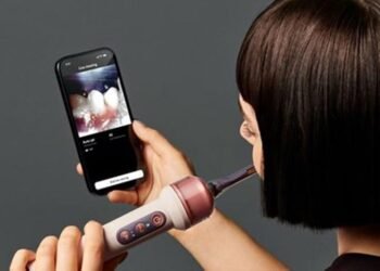 Dyson ने लॉन्च किया AI वाला CameraJet टूथब्रश, कैमरा देखकर खुद साफ करेगा दांतों के गैप