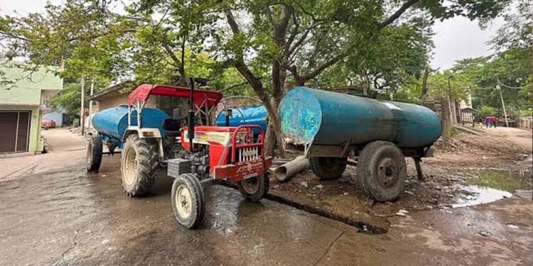 CG में 1.30 लाख का पानी टैंकर 2.50 लाख में खरीदा, पंचायतों में पहुंचते ही उठे सवाल