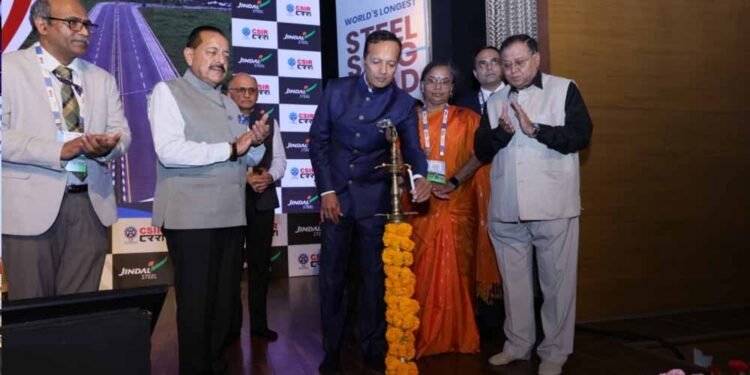 दुनिया की सबसे लंबी स्टील स्लैग रोड बनाकर जिंदल स्टील ने रचा इतिहास, बना गिनीज रिकॉर्ड