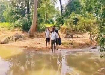 बीजापुर के दुर्गम इलाकों में पहुंची स्वास्थ्य टीम, 405 मरीजों का किया इलाज
