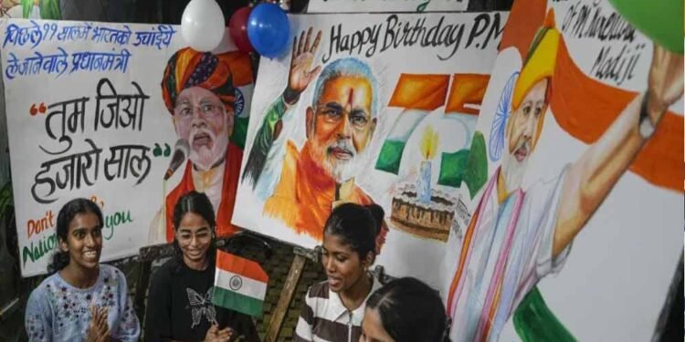 मोदी के सार्वजनिक जीवन के 25 वर्ष पूरे, BJP 17 सितंबर को जलाएगी एक लाख दीप