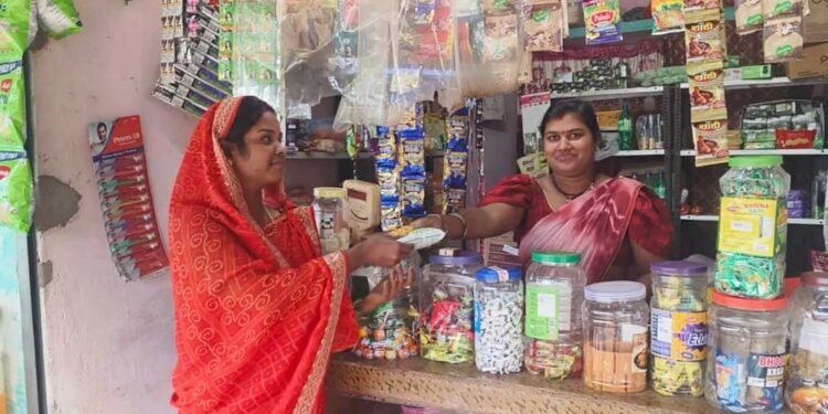 सेवा संकल्प अभियान: प्रधानमंत्री श्री नरेन्द्र मोदी के ‘लखपति दीदी’ संकल्प से आत्मनिर्भरता की राह पर रानू कैवर्त