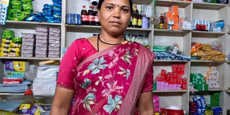 मेहनत को मिला योजनाओं का संबल, सीता मरावी बनीं गांव की ‘लखपति दीदी’