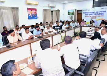 खेल संघों के साथ समन्वय से खिलाड़ियों को मिलेंगे ज्यादा मंच, खेल गतिविधियों में तेजी के निर्देश