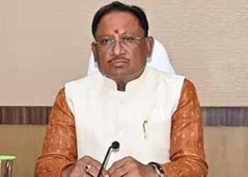 वायरल वीडियो पर CM साय का एक्शन, अंबिकापुर की खराब सड़क पर कलेक्टर को दिए तत्काल सुधार के निर्देश