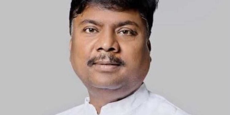 भारी बारिश को लेकर मंत्री केदार कश्यप ने बस्तर संभाग के सभी कलेक्टरों से ली स्थिति की जानकारी