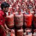 LPG सिलेंडर ₹400 में मिलेगा? सब्सिडी बढ़ने की खबर ने बढ़ाई हलचल, जानें क्या है सच्चाई
