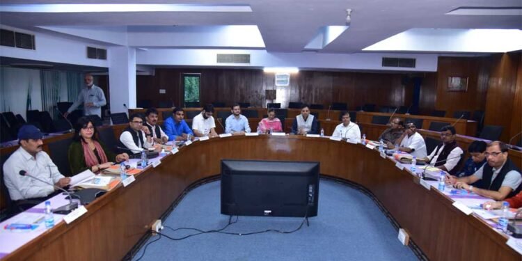 जम्मू पहुंचे मीडिया प्रतिनिधिमंडल ने CSIR-IIIM का जाना कामकाज, सुचेतगढ़ बॉर्डर आउटपोस्ट का भी किया दौरा