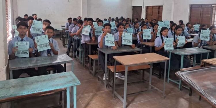 सेवा संकल्प अभियान के तहत विद्यार्थियों को दिया कैरियर मार्गदर्शन