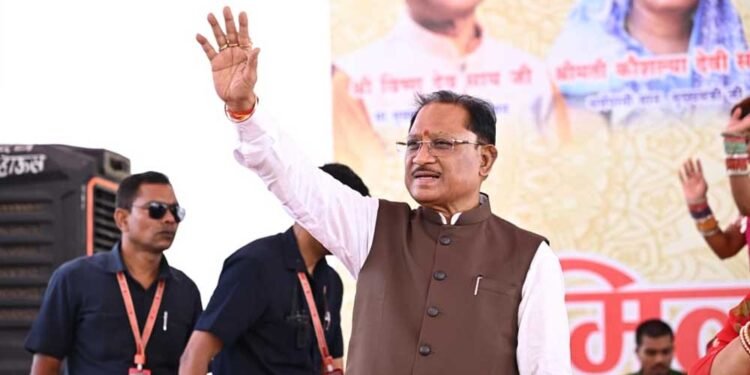 मुख्यमंत्री  विष्णु देव साय की पहल से जशपुर में महुआ को मिल रहा नया स्वरूप, जशप्योर और जय जंगल के प्रयासों से जनजातीय परिवारों एवं महिला स्वसहायता समूहों के लिए आजीविका की नई संभावनाएं