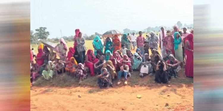 रीवा में टाटा न्यूक्लियर प्लांट का विरोध तेज, फर्जी NOC की जांच पर अड़े ग्रामीण