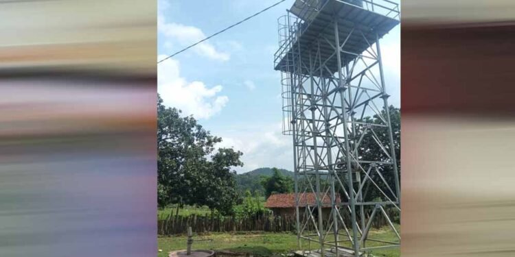 अबूझमाड़ के दुर्गम अंचल में ‘सौर क्रांति’: सोलर ड्यूल पंप से 371 गांवों तक पहुँच रहा स्वच्छ पेयजल