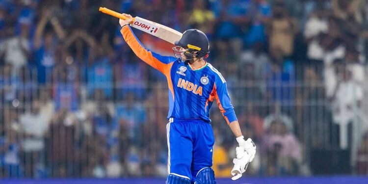 अभिषेक शर्मा ने T20I में रचा इतिहास, छक्कों के मामले में सूर्यकुमार यादव को पछाड़ा